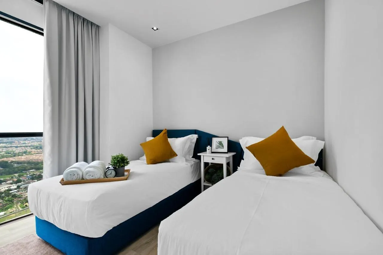 Lumi Tropicana - Golf Course, One Utama, Bounce Club Apartment Petaling Jaya